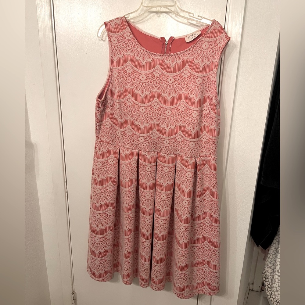 Janette Plus Lace Dress